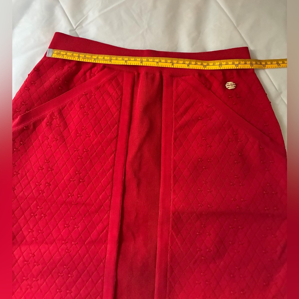 CHANEL 2014 Spring Red Textured Knit 2-Piece Skirt Suit Set - Picture 7 of 15